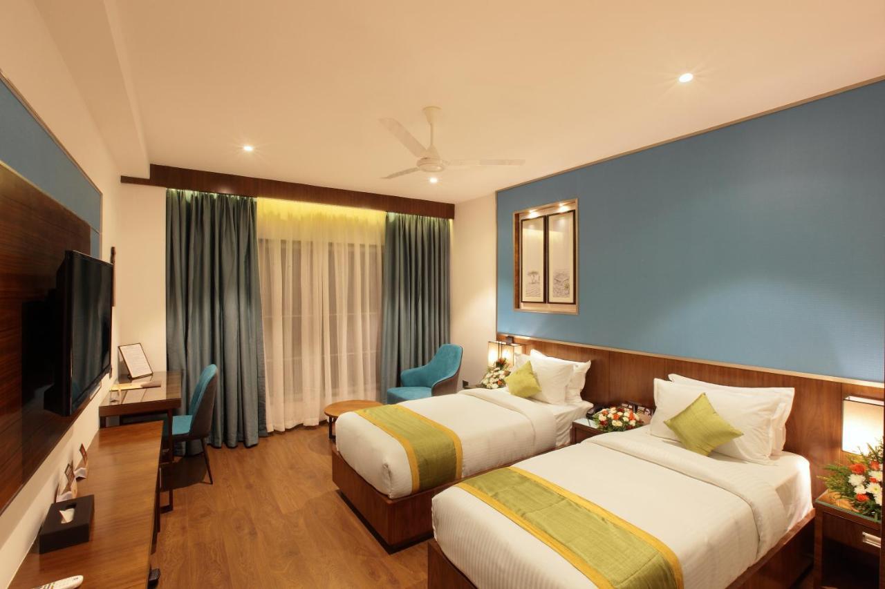 Thodupuzha Hotel Ceasar Palace מראה חיצוני תמונה